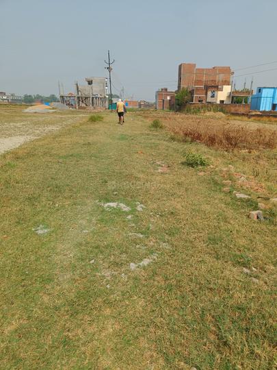 Akhari Main Image 1