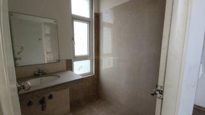 Bathroom Image of 2365 Sq.ft 4 BHK Apartment / Flat for sale in Umang Monsoon Breeze Phase 2, Sector 78 Gurgaon for Rs. 24000000