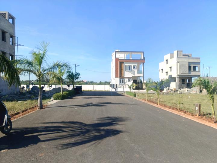 Pacifica Enchante Main Image 1