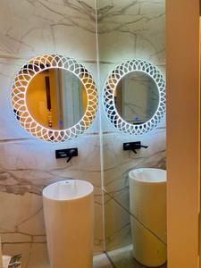 Bathroom Image of 2350 Sq.ft 3 BHK Apartment / Flat for sale in AIPL The Peaceful Homes, Sector 70A Gurgaon for Rs. 39000000