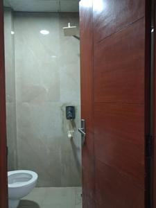 Common Bathroom Image of 950 Sq.ft 2 BHK Apartment / Flat for sale in Sector 49 Noida for Rs. 4600000