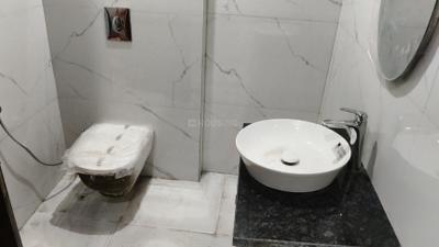 Common Bathroom Ten Image of 7500 Sq.ft 12 BHK Independent House for sale in Sector 41 Gurgaon for Rs. 200000000