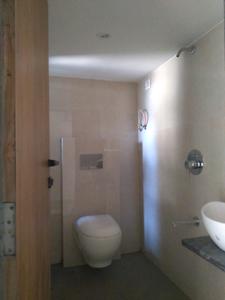 Common Bathroom Image of 950 Sq.ft 2 BHK Apartment / Flat for sale in Techton Akhand by Techton Lifespaces LLP, Vasai East Vasai for Rs. 6000000
