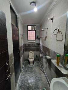Bathroom Image of 1300 Sq.ft 3 BHK Apartment / Flat for rent in Indiabhoomi Com Sky Apartments, Mahipalpur New Delhi for Rs. 35000