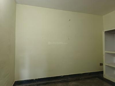 Bedroom Image of 1800 Sq.ft 3 BHK Builder Floor for rent in Miurabad Allahabad for Rs. 9000