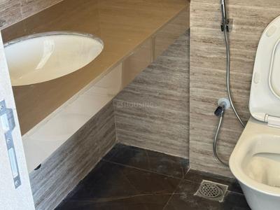 Bathroom Image of 2100 Sq.ft 4.5 BHK Apartment / Flat for sale in Lodha Bellagio, Powai Mumbai for Rs. 93000000