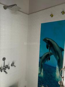 Bathroom Image of 650 Sq.ft 2 BHK Independent House for rent in Indira Nagar Lucknow for Rs. 9999