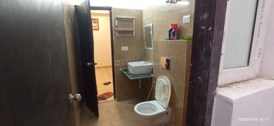 Bathroom Image of 1000 Sq.ft 4 BHK Duplex for sale in Anand Yadav The Hive, Gomti Nagar Lucknow for Rs. 11500000