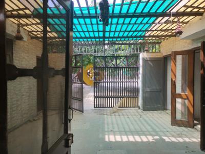 Car Garage Image of 2250 Sq.ft 3 BHK Independent House for sale in Sector 28 Faridabad for Rs. 63500000