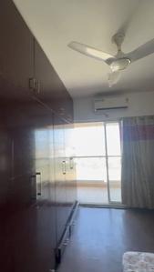 Bathroom Image of 1950 Sq.ft 3 BHK Apartment / Flat for rent in Pinnacle D Dreams, Nipania Indore for Rs. 35000
