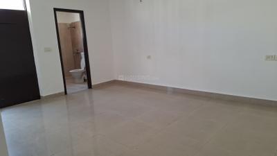 Bedroom Image of 1700 Sq.ft 3 BHK Apartment / Flat for sale in Cosmos Golden Heights, Crossings Republik Ghaziabad for Rs. 11400000