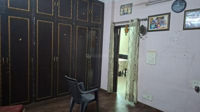 Bedroom Image of 1800 Sq.ft 3 BHK Builder Floor for sale in Rajouri Garden New Delhi for Rs. 25000000