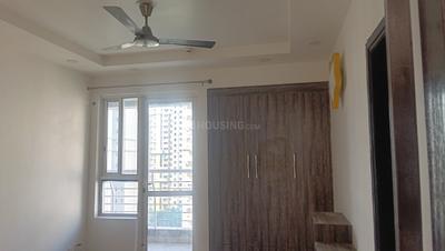 Bedroom Image of 2764 Sq.ft 4 BHK Apartment / Flat for rent in The 3C Lotus Boulevard Espacia, Sector 100 Noida for Rs. 75000