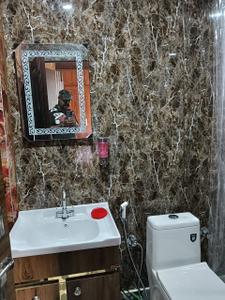 Bathroom Image of 4000 Sq.ft 4.5 BHK Farm House for sale in Kyar Kuli Bhatta Mussoorie for Rs. 20000000