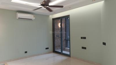 Bedroom Image of 3000 Sq.ft 4 BHK Builder Floor for sale in Swaraj Homes RWA Greater Kailash 2 Block E, Greater Kailash II New Delhi for Rs. 85000000