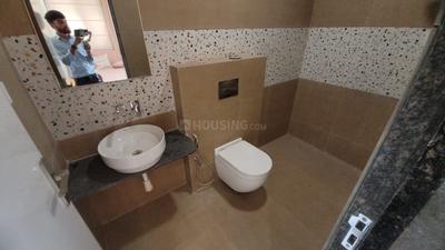 Bathroom Image of 1500 Sq.ft 2 BHK Apartment / Flat for rent in Ellora Park Vadodara for Rs. 16000