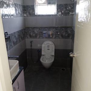 Bathroom Image of 1700 Sq.ft 3 BHK Apartment / Flat for rent in Kaggadasapura Bengaluru for Rs. 50000