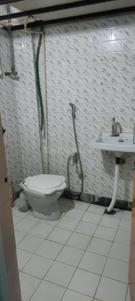 Bathroom Image of 1200 Sq.ft 2 BHK Apartment / Flat for rent in Tukoganj Indore for Rs. 29000