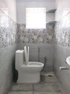 Common Bathroom Image of 452 Sq.ft 1 BHK Apartment / Flat for rent in Mahadevapura Bengaluru for Rs. 23000