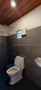 Bathroom Image of 700 Sq.ft 3 BHK Builder Floor for rent in Edappally Kochi for Rs. 50000