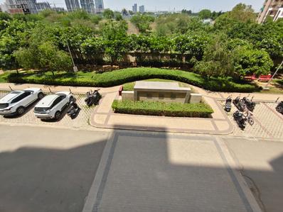 Balcony Image of 1400 Sq.ft 3 BHK Apartment / Flat for sale in Emaar Palm Gardens, Sector 83 Gurgaon for Rs. 22000000