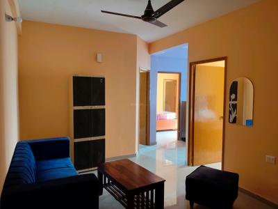 Living Room Image of 800 Sq.ft 3 BHK Apartment / Flat for rent in Pyramid Infinity, Sector 70A Gurgaon for Rs. 38000
