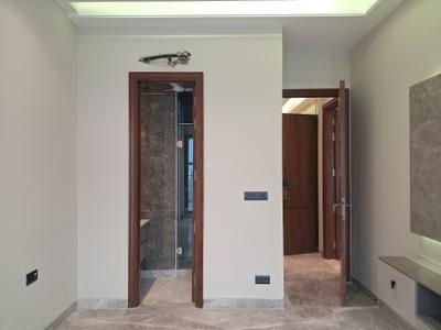 Bedroom Image of 1350 Sq.ft 3 BHK Builder Floor for sale in Paschim Vihar New Delhi for Rs. 28000000