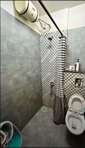 Bathroom Image of 525 Sq.ft 1 BHK Apartment / Flat for rent in Kabra Paradise, Andheri West Mumbai for Rs. 18300