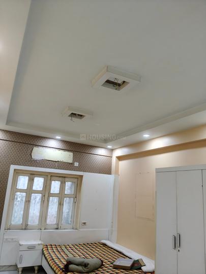 Balaram Ghat patua para Harish 1 St floor 4 bhk flat with 1 garage no lift Resale 22 years above furnished flat sale RS 1 Cr 15 lack Negotiable brokerage 1 lack 30 thousand entry East West Main Image 1