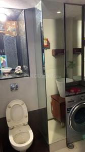 Bathroom Image of 587 Sq.ft 1.5 BHK Apartment / Flat for rent in Prabhadevi Mumbai for Rs. 100000