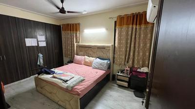 Bedroom Image of 1800 Sq.ft 3 BHK Builder Floor for rent in Green Park New Delhi for Rs. 85000