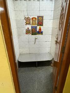Bathroom Image of 2400 Sq.ft 3 BHK Villa for rent in Parvathapur Hyderabad for Rs. 16500