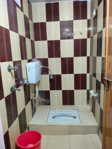 Bathroom Image of 700 Sq.ft 1.5 BHK Apartment / Flat for rent in Airport Road Bhopal for Rs. 7500
