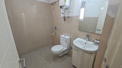 Image of 1650 Sq.ft 3 BHK Builder Floor for rent in Emaar Emerald Floors Premier, Sector 65, Gurgaon for Rs. 65000