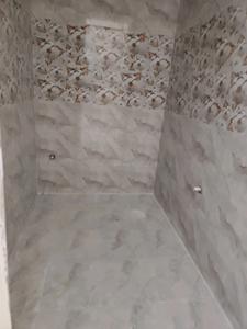 Common Bathroom Image of 675 Sq.ft 1 BHK Apartment / Flat for rent in Hafeezpet Hyderabad for Rs. 15750