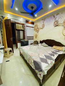 Bedroom Image of 2250 Sq.ft 3 BHK Apartment / Flat for rent in Uttam Nagar New Delhi for Rs. 25000