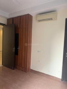 Bedroom Image of 4500 Sq.ft 3 BHK Builder Floor for rent in Sukhdev Vihar New Delhi for Rs. 100000