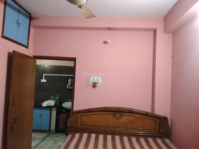 Bedroom Image of 750 Sq.ft 2 BHK Independent House for rent in Dum Dum Kolkata for Rs. 15000