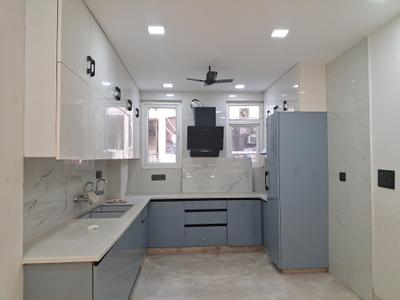 Kitchen Image of 1350 Sq.ft 3 BHK Builder Floor for sale in Paschim Vihar New Delhi for Rs. 26500000