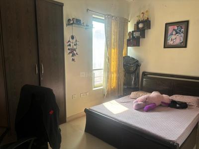 Bedroom Image of 1200 Sq.ft 3 BHK Apartment / Flat for sale in Lodha Luxuria, Thane West Thane for Rs. 25000000