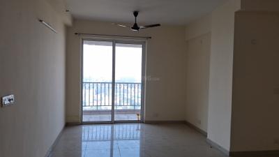 Living Room Image of 1725 Sq.ft 3 BHK Apartment / Flat for rent in DLF Express Greens, Manesar Gurgaon for Rs. 32000