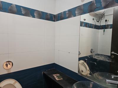 Image of 1250 Sq.ft 3 BHK Apartment / Flat for sale in Supreme Lake Primrose, Powai, Mumbai for Rs. 35100000