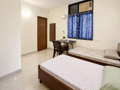 Bedroom Image of Girls PG  in DLF Phase 2, Gurgaon