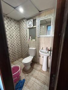 Bathroom Image of 850 Sq.ft 2 BHK Apartment / Flat for sale in Mahagun Mantra II, Noida Extension Greater Noida for Rs. 7500000