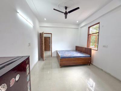 Bedroom Image of 450 Sq.ft 1 RK Apartment / Flat for rent in Sector 51 Noida for Rs. 18000