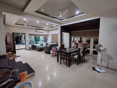 Hall Image of 4500 Sq.ft 4 BHK Villa for rent in Thaltej Ahmedabad for Rs. 150000