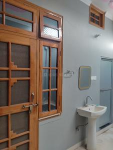 Bathroom Image of Near TRINETRESWAR Mahadev Mandir  in Rajajipuram, Lucknow