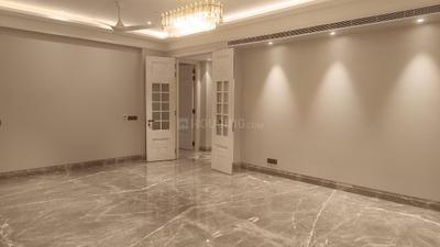 Bedroom Image of 2100 Sq.ft 3 BHK Builder Floor for sale in Defence Colony New Delhi for Rs. 155000000