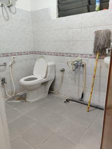 Bathroom Image of 1200 Sq.ft 2 BHK Apartment / Flat for rent in Malleswaram Bengaluru for Rs. 40000