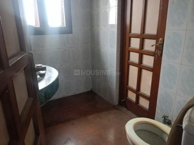 Image of 2000 Sq.ft 3 BHK Builder Floor for rent in Swaraj Homes RWA Hauz Khas Block C 5, Hauz Khas, New Delhi for Rs. 80000